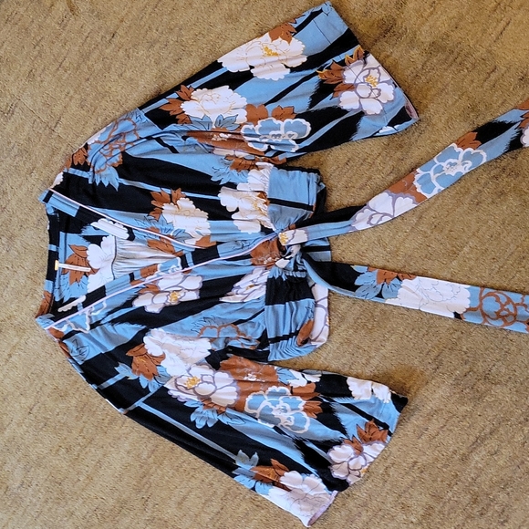 FREE PEOPLE Boho That's a Wrap Floral Blouse - Picture 2 of 9